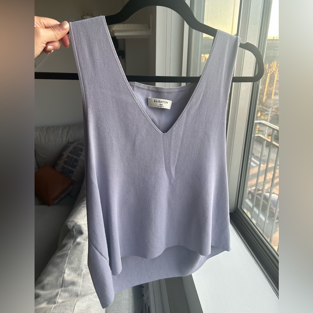 Aritzia sleeveless top XXS